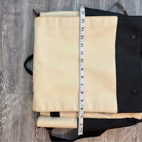 Petunia Pickle Bottom Pathway Backpack Diaper Bag Birch/Black - Picture 6 of 13